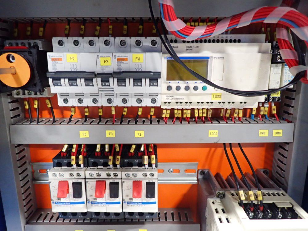 Knuth Horizontal Band Saw
