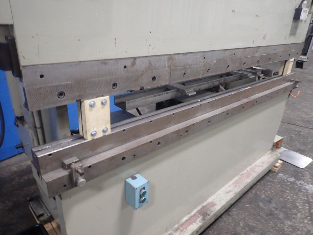 Accurpress 96" Press Brake