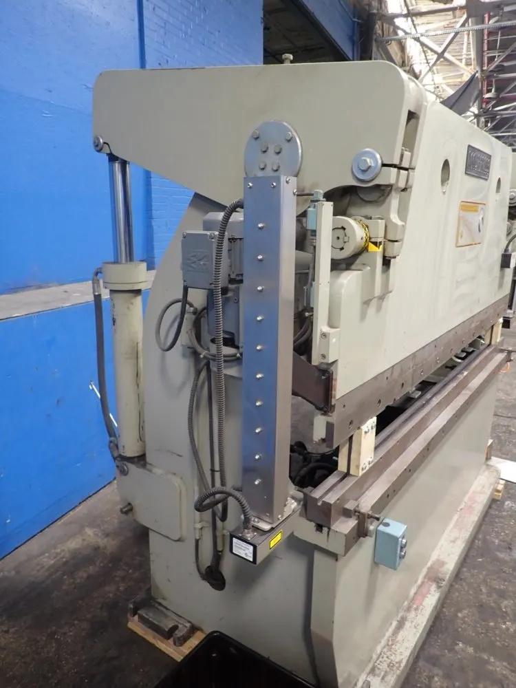 Accurpress 96" Press Brake