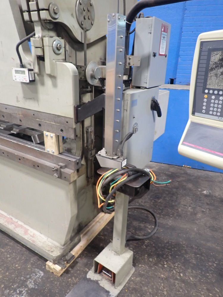 Accurpress 96" Press Brake