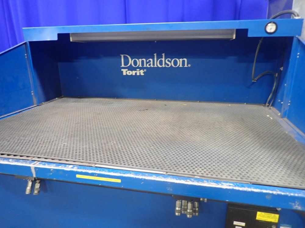Donaldson Torit Downdraft Table