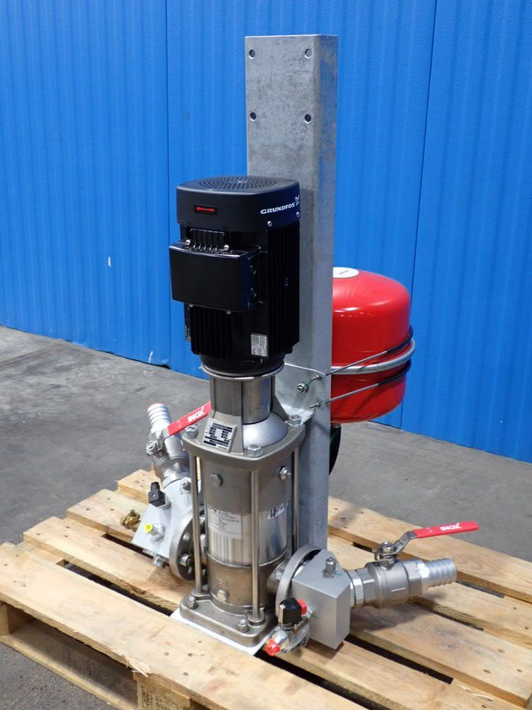 Grundfos Sealed Expansion Vessel - A96909422p11204