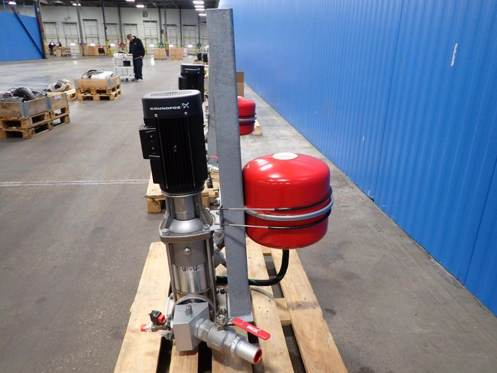 Grundfos Sealed Expansion Vessel - A96909422p11204