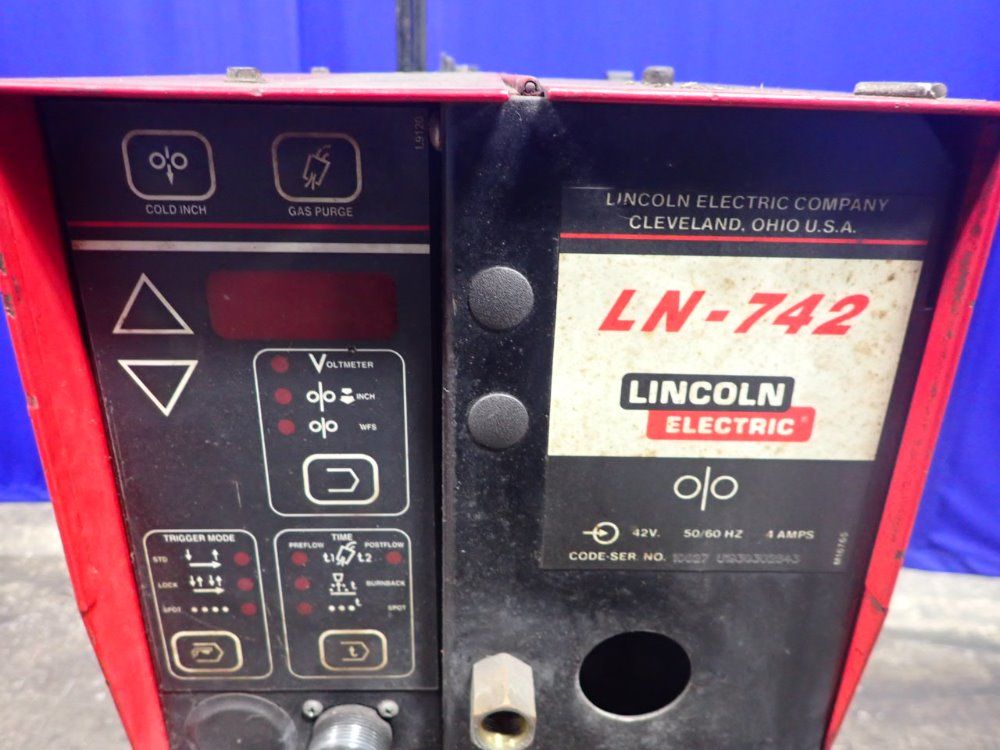 Lincoln Electric 300a/41v Invertec V300-pro Welder - Invertec V300-pro