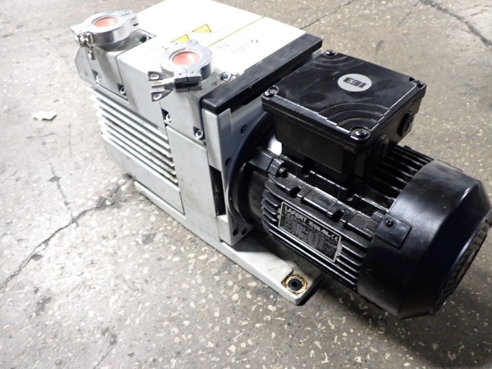 Leybold/trivac Vacuum Pump