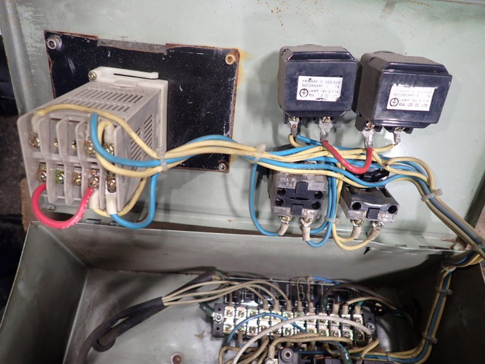 Chroma Ate Inc Vacuum Loader