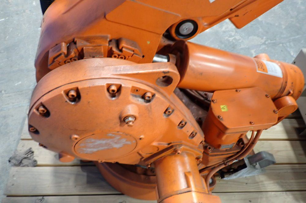 Abb 8.3 Kva Robot/controller - Irb 4400