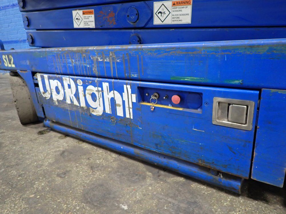 Upright Inc. 1000# Upright Inc. 66100-000/26n Electric Scissor Lift - 66100-000/26n