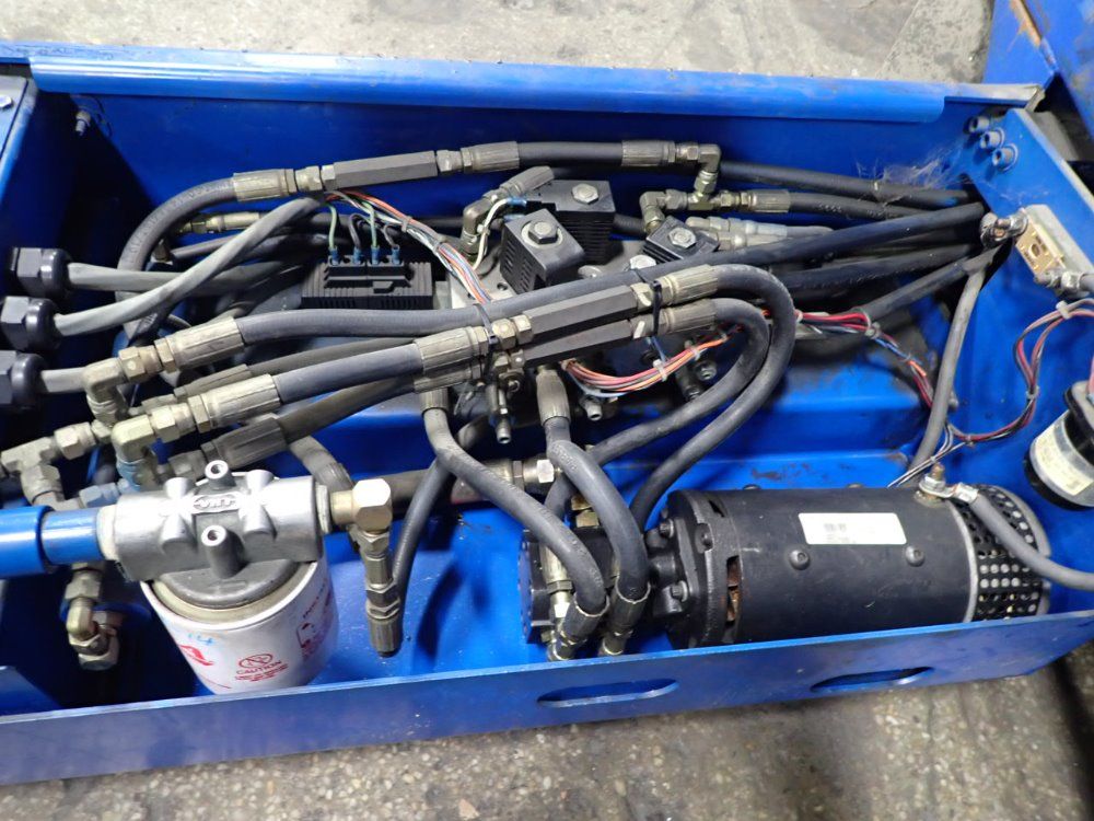 Upright Inc. 1000# Upright Inc. 66100-000/26n Electric Scissor Lift - 66100-000/26n