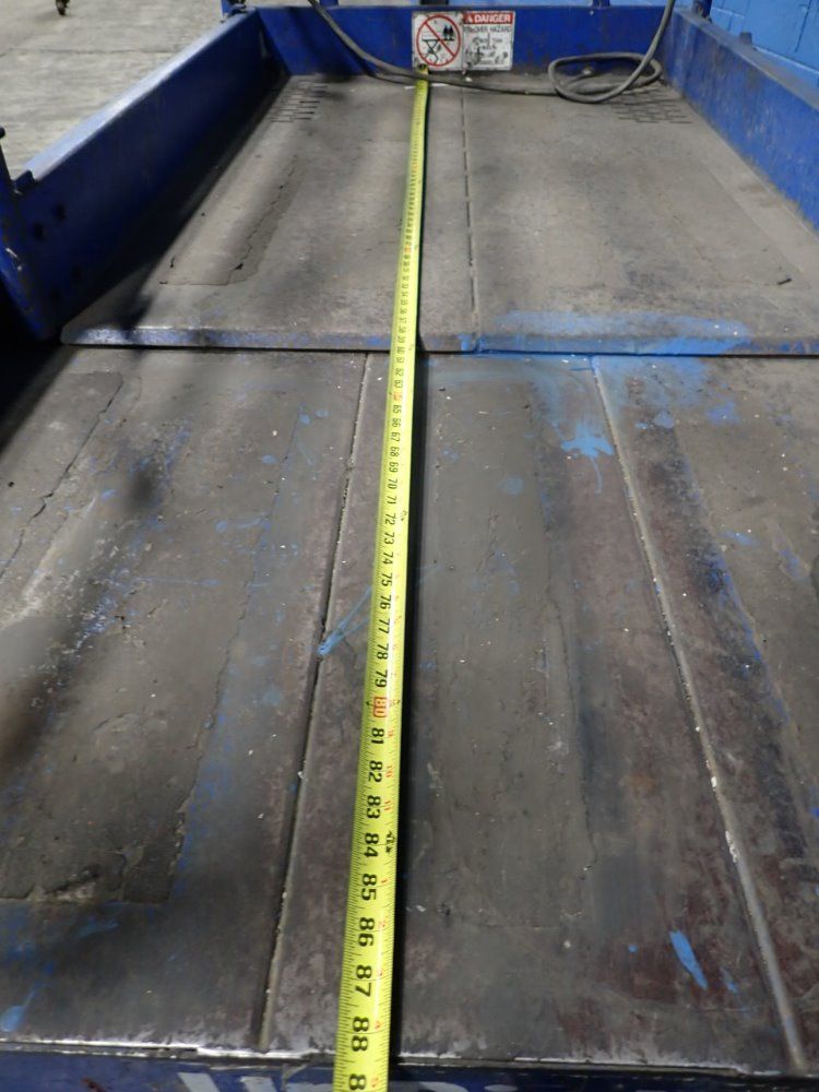 Upright Inc. 1000# Upright Inc. 66100-000/26n Electric Scissor Lift - 66100-000/26n