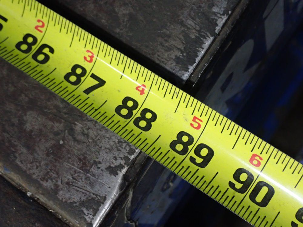 Upright Inc. 1000# Upright Inc. 66100-000/26n Electric Scissor Lift - 66100-000/26n