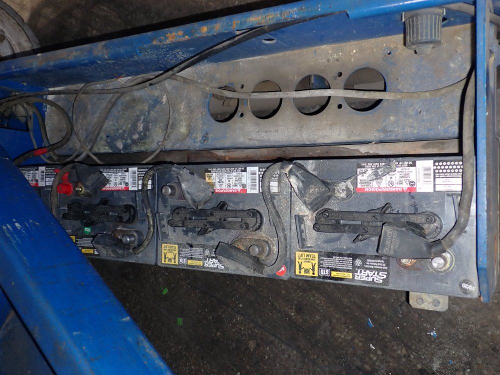 Upright Inc. 1000# Upright Inc. 66100-000/26n Electric Scissor Lift - 66100-000/26n