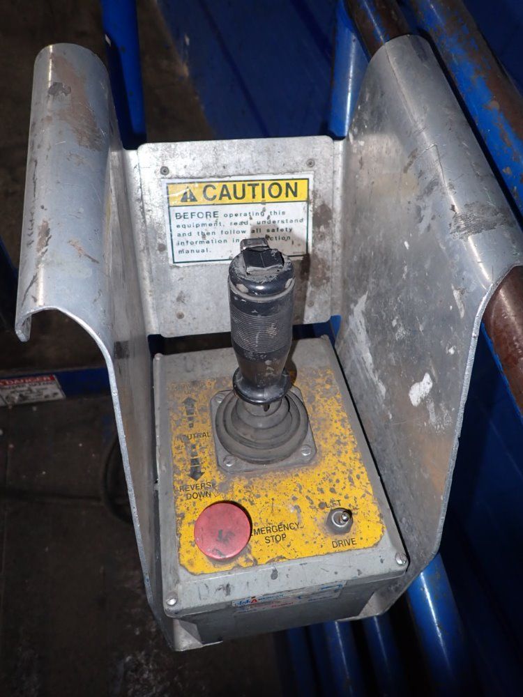 Upright Inc. 1000# Upright Inc. 66100-000/26n Electric Scissor Lift - 66100-000/26n