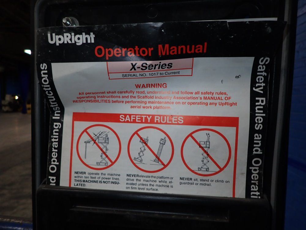 Upright Inc. 1000# Upright Inc. 66100-000/26n Electric Scissor Lift - 66100-000/26n