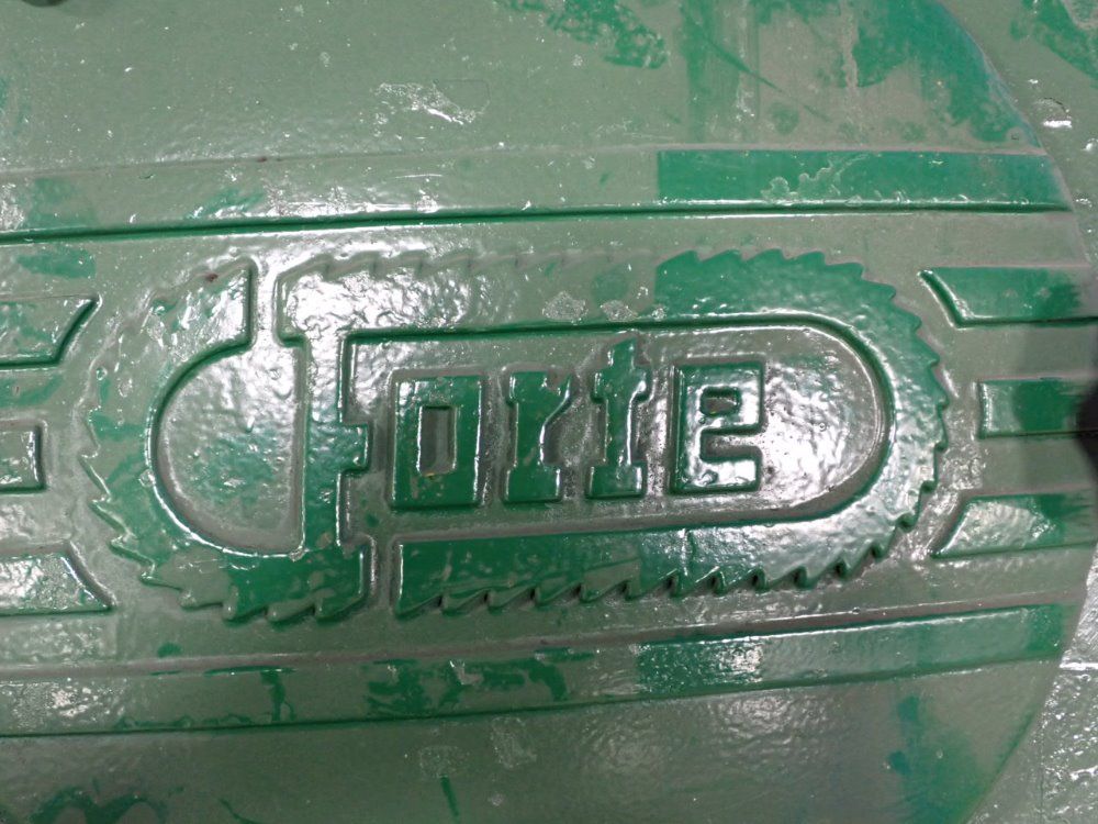 Forte 32" X 15" Horizontal Band Saw