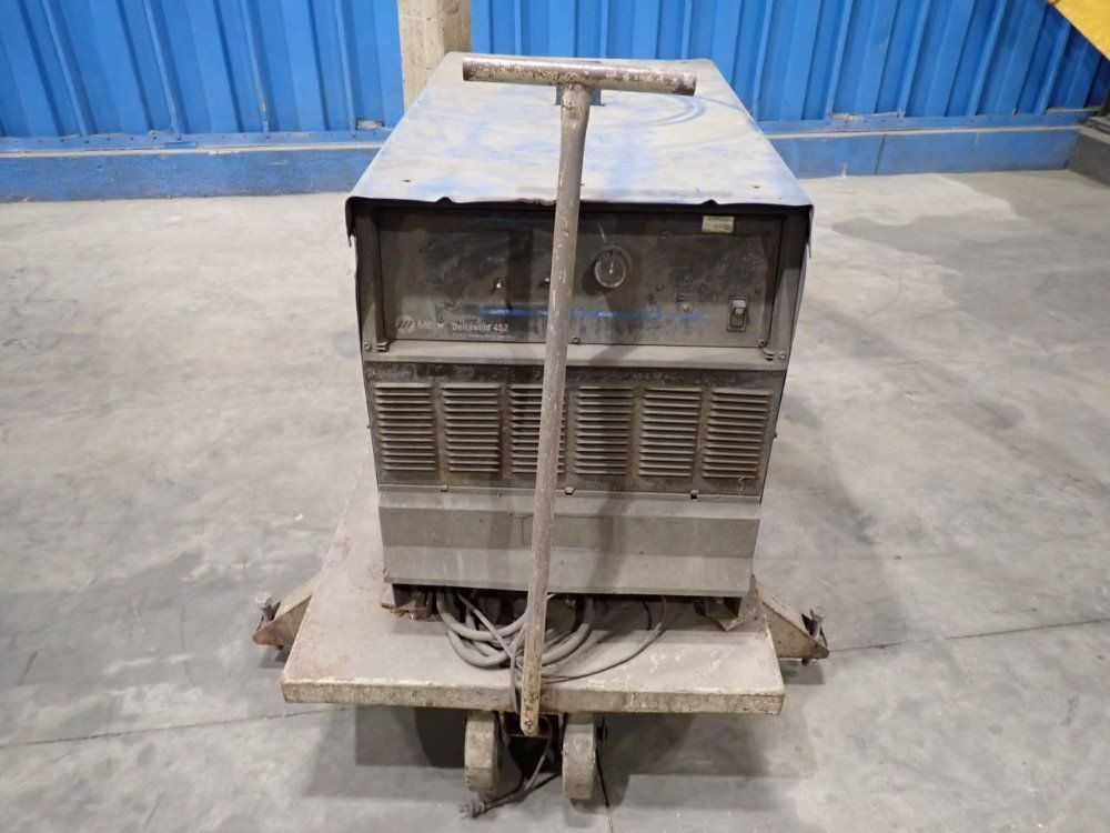 Miller 21.1kw, 72/63/22a Welder - Deltaweld 452