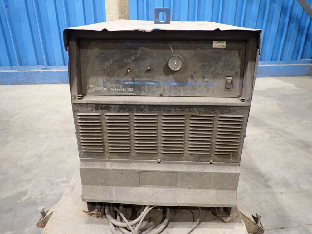 Miller 21.1kw, 72/63/22a Welder - Deltaweld 452