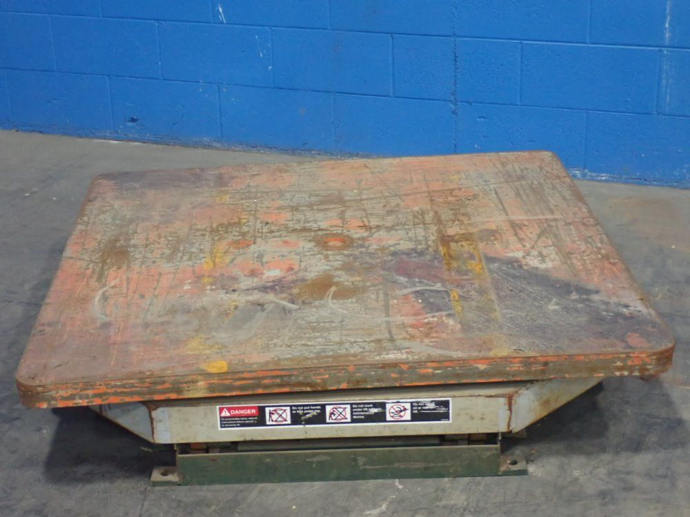 48"x48" Pneumatic Lift Table