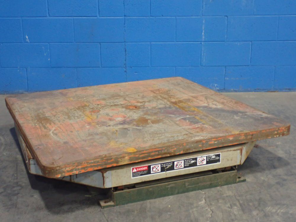 48"x48" Pneumatic Lift Table