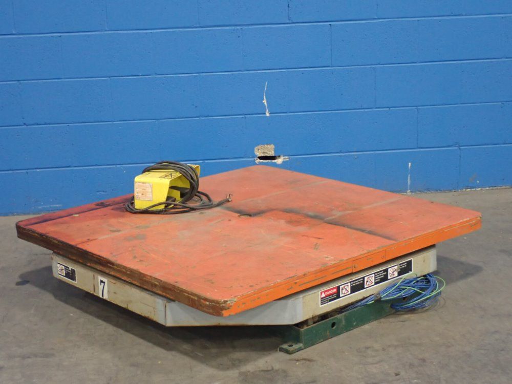 48"x48" Pneumatic Lift Table