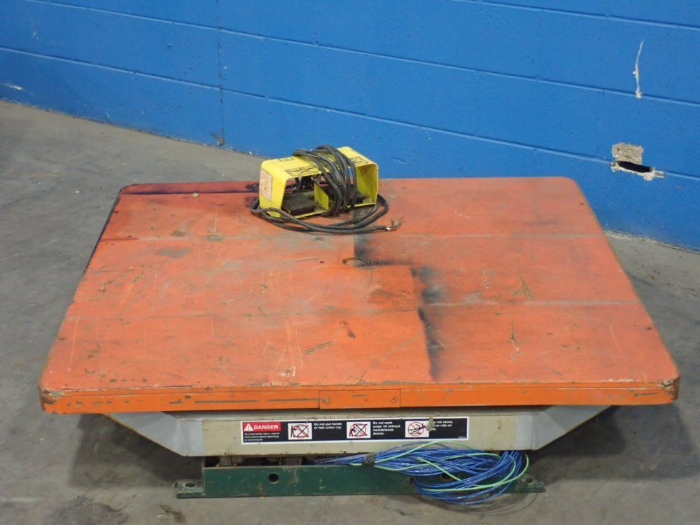 48"x48" Pneumatic Lift Table