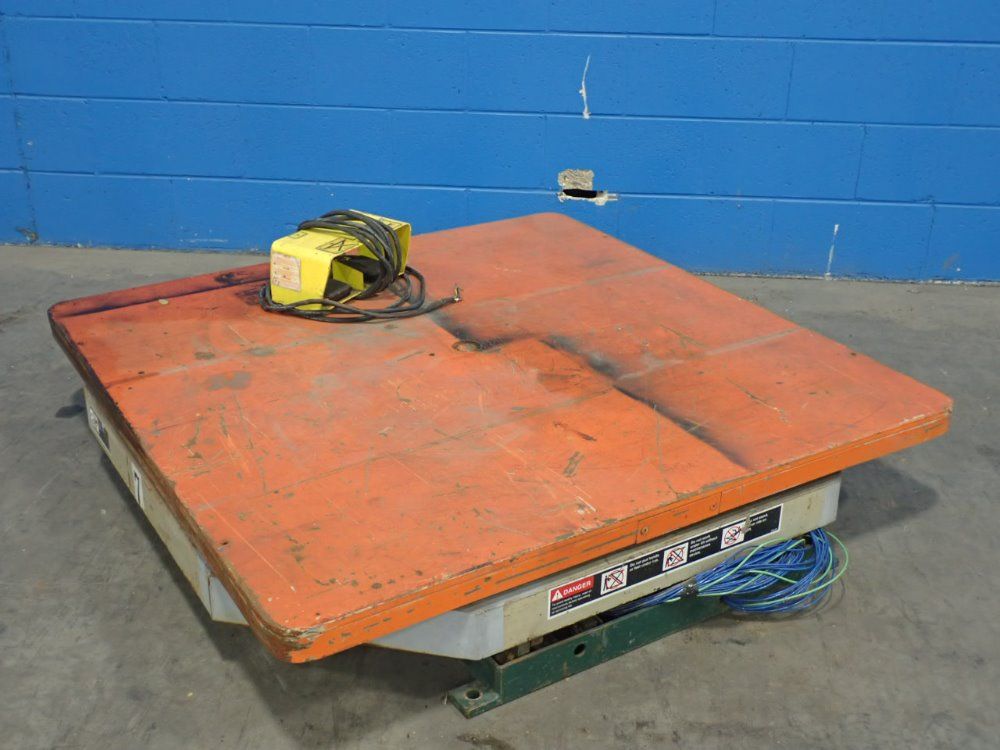 48"x48" Pneumatic Lift Table