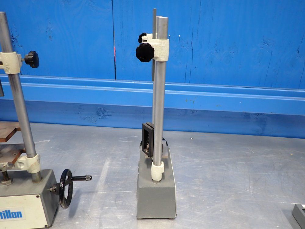 Chatillon 200 X .2lbs Digital Force Scale W/ Stands - Dfis 200