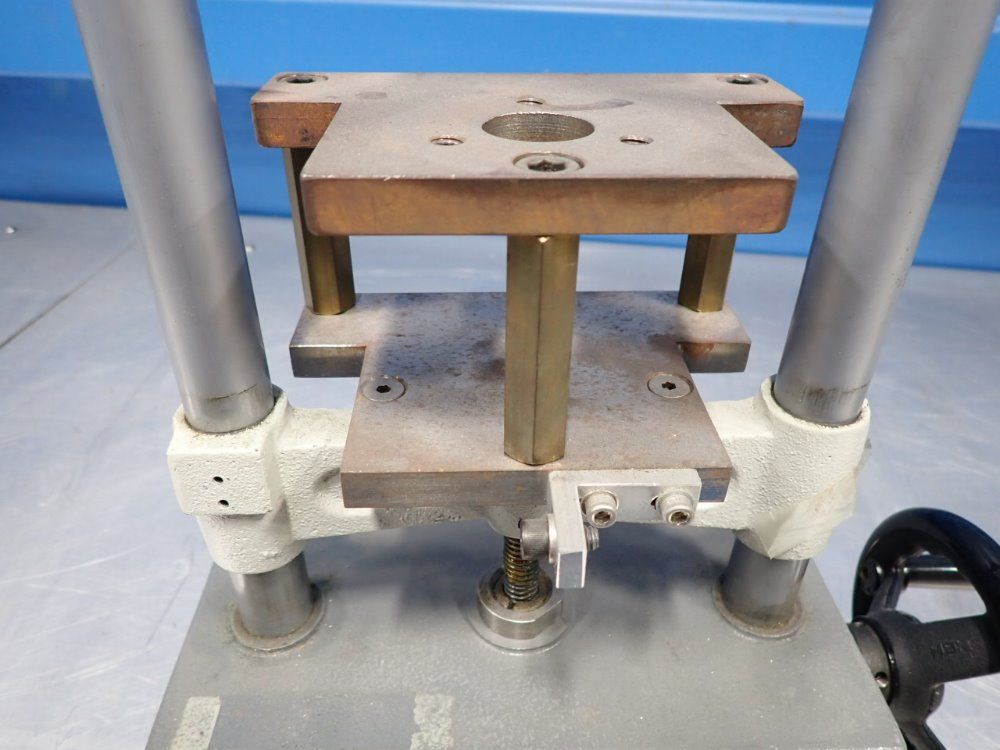 Chatillon 200 X .2lbs Digital Force Scale W/ Stands - Dfis 200