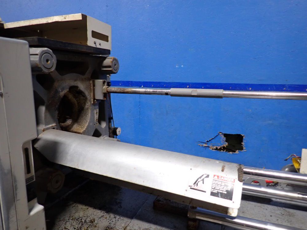 Sumitomo Injection Molder