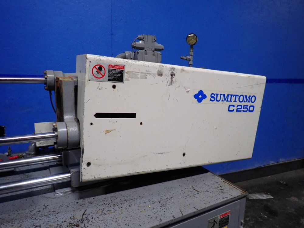 Sumitomo Injection Molder