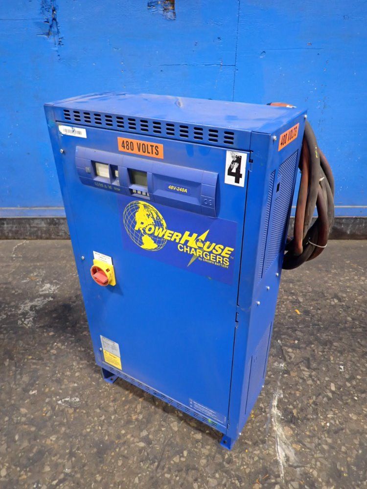 Benning 240 Amps Battery Charger - Cr24hf3-240