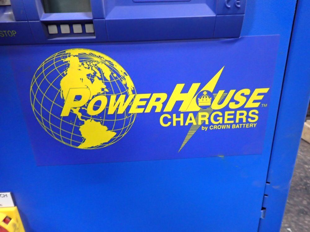 Benning 240 Amps Battery Charger - Cr24hf3-240