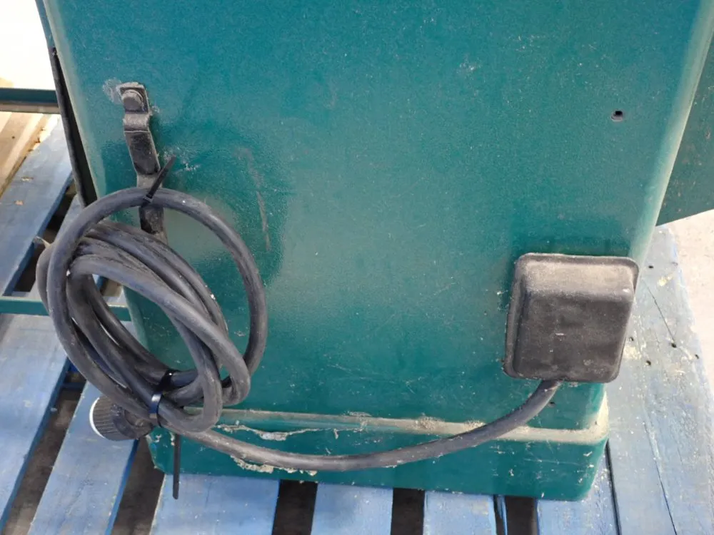 Grizzly 10" Blade, 63" X 27" Table Table Saw - G0652