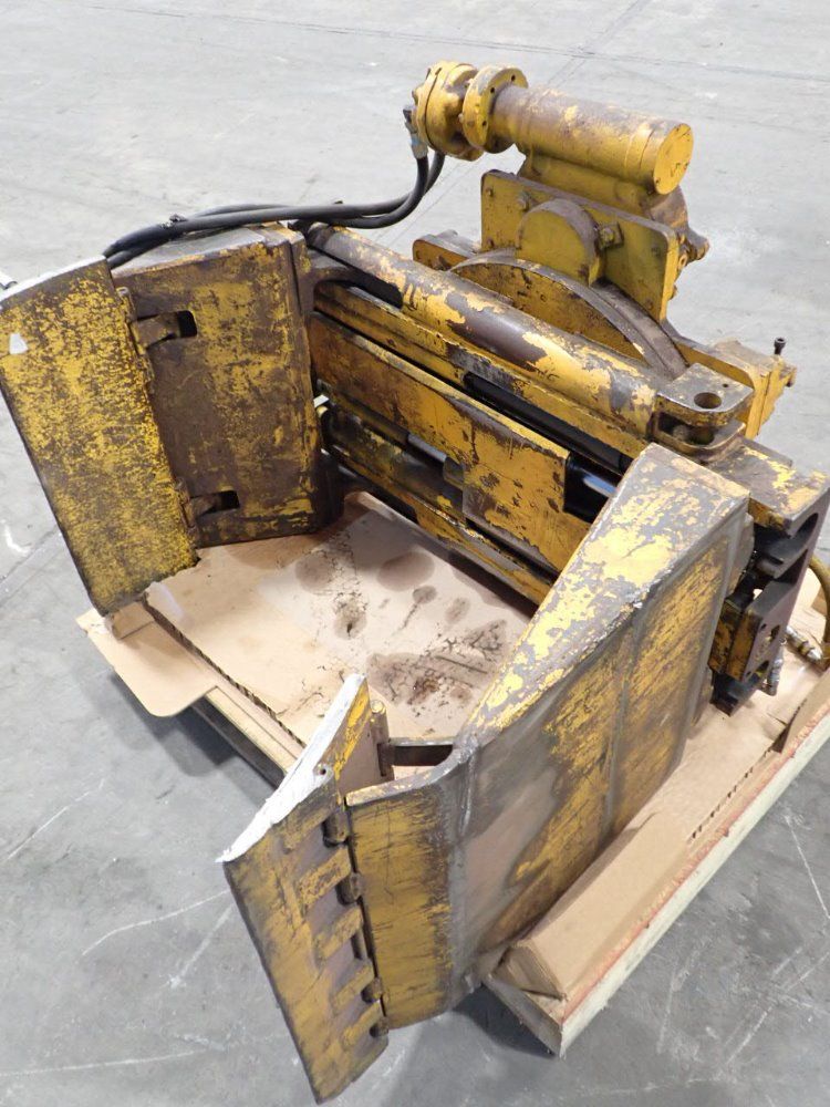 Cascade Clamp Forklift Attachment