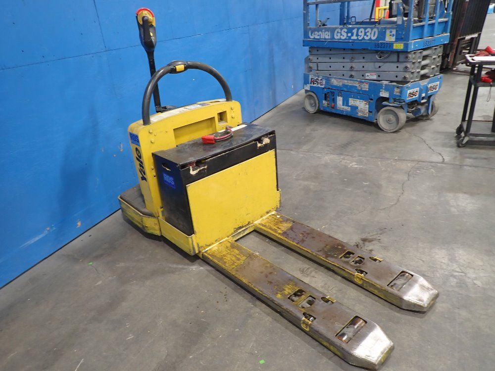 Yale 6000# Electric Pallet Jack - Mpe06len24t2748