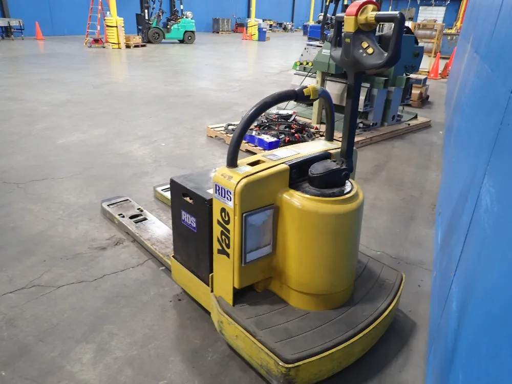 Yale 6000# Electric Pallet Jack - Mpe06len24t2748