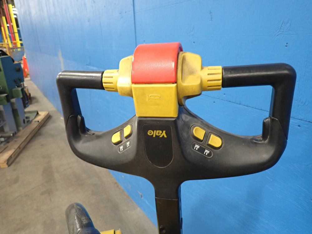 Yale 6000# Electric Pallet Jack - Mpe06len24t2748