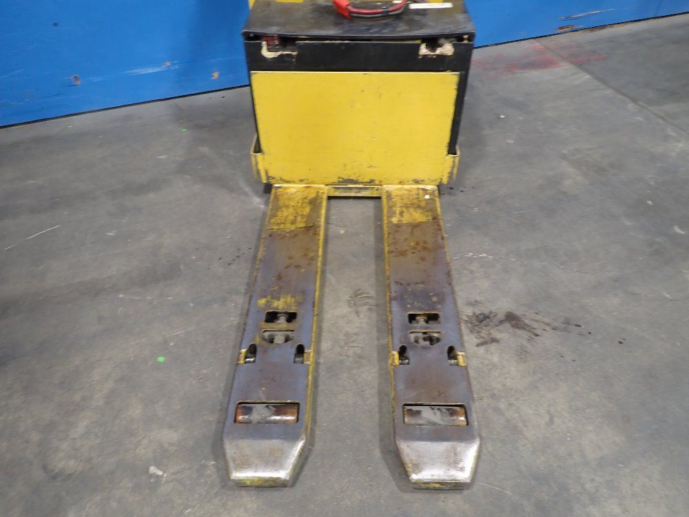 Yale 6000# Electric Pallet Jack - Mpe06len24t2748
