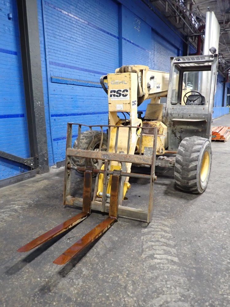 Gehl 6000 Lbs Diesel Forklift - 553