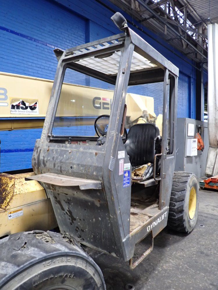 Gehl 6000 Lbs Diesel Forklift - 553