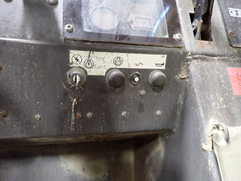 Gehl 6000 Lbs Diesel Forklift - 553