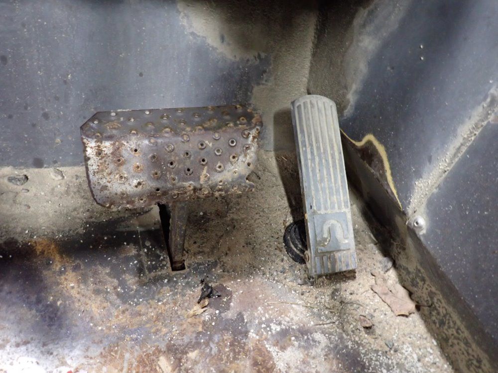 Gehl 6000 Lbs Diesel Forklift - 553