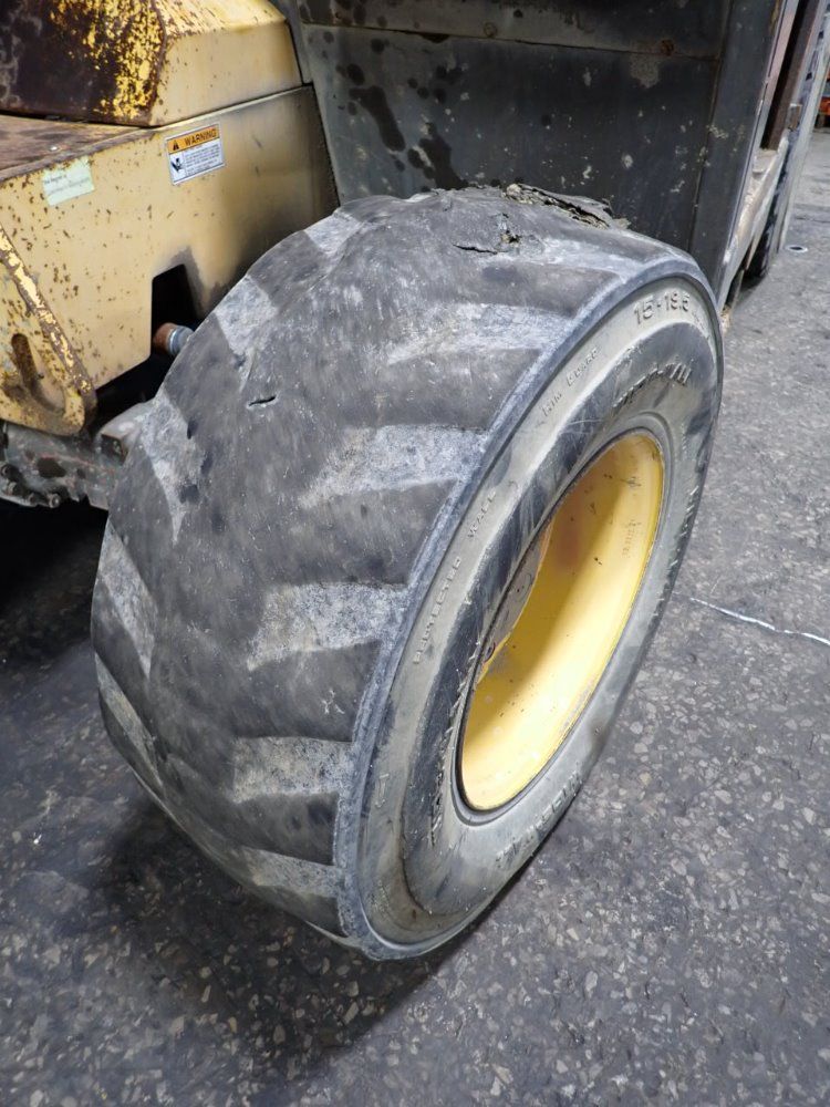 Gehl 6000 Lbs Diesel Forklift - 553