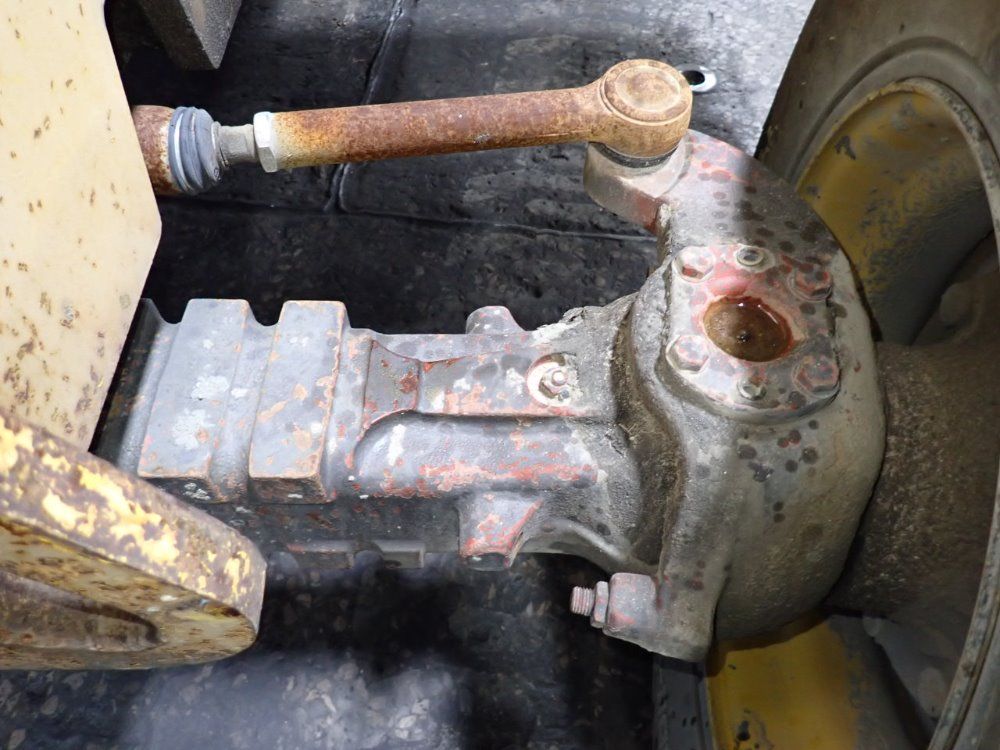 Gehl 6000 Lbs Diesel Forklift - 553