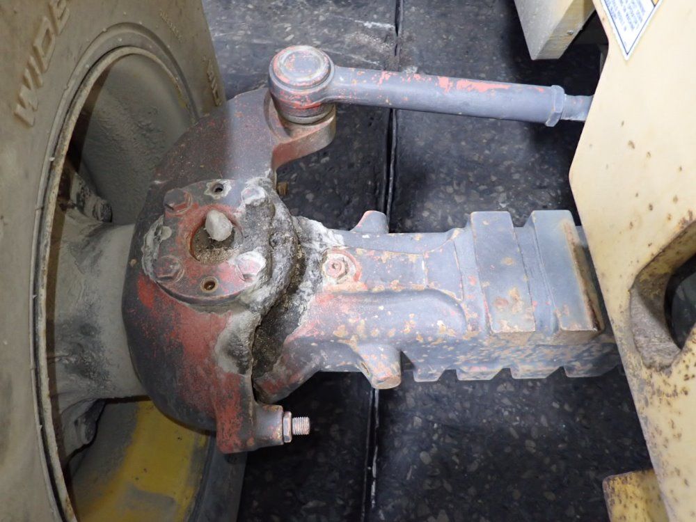 Gehl 6000 Lbs Diesel Forklift - 553