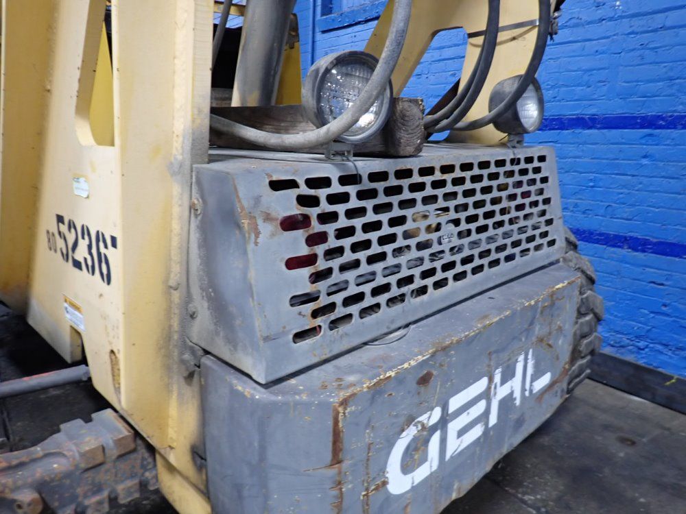 Gehl 6000 Lbs Diesel Forklift - 553