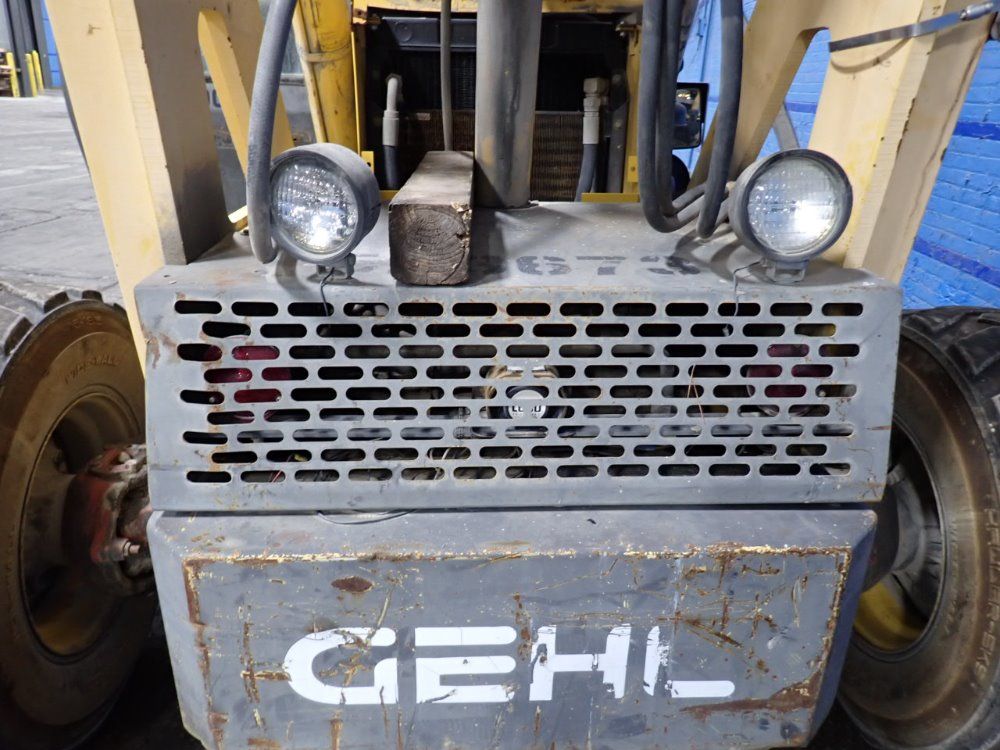 Gehl 6000 Lbs Diesel Forklift - 553