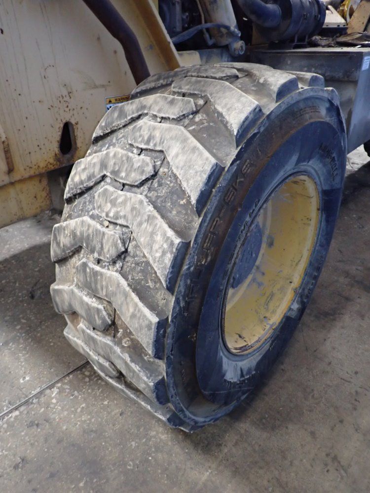 Gehl 6000 Lbs Diesel Forklift - 553