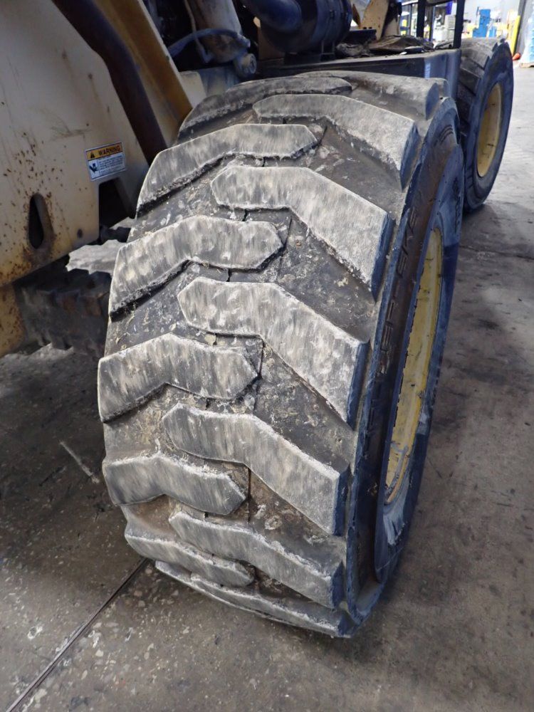 Gehl 6000 Lbs Diesel Forklift - 553