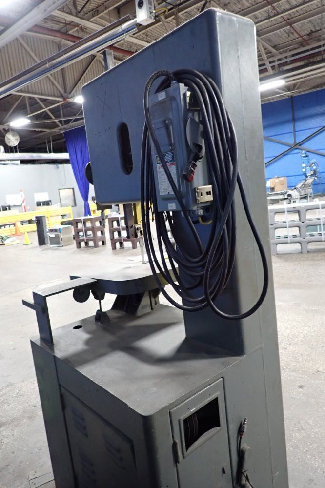 Grob Brothers 18" X 5 1/2" Vertical Band Saw - N518